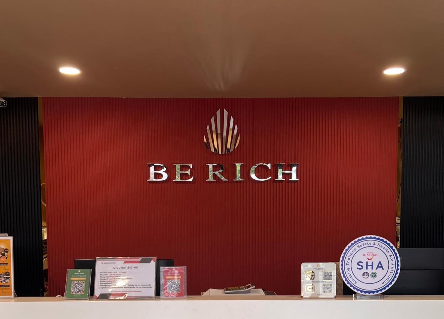 Berich Hotel Tak Esterno foto