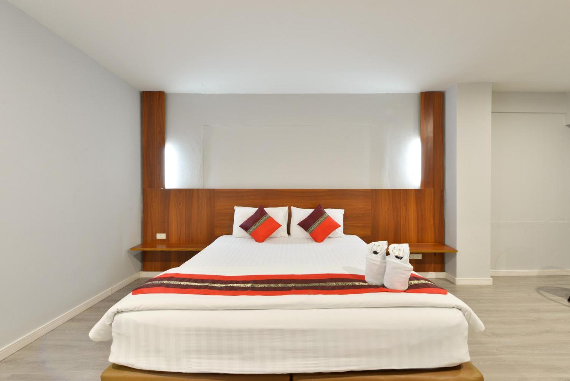 Berich Hotel Tak Esterno foto